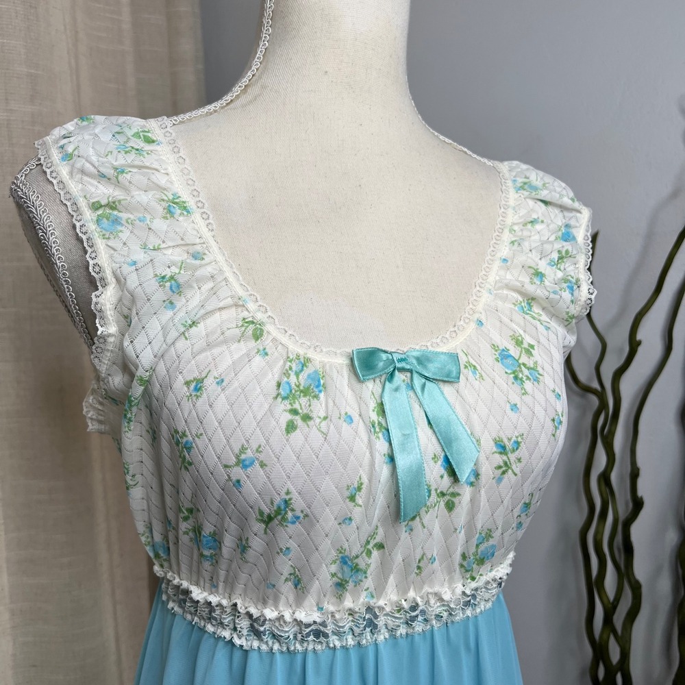 70s Vintage Beverly Floral Nightgown House Dress Powder Blue Women's Small - Picture 5 of 11